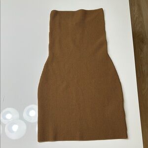Aritzia: Babaton Sculpt Knit Tube Top (Size S)